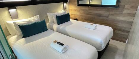 2 bedrooms, iron/ironing board, free WiFi, bed sheets