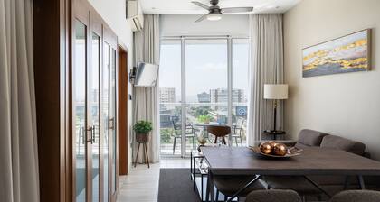 City Center, Amazing Endless View w/Pool YellowKey