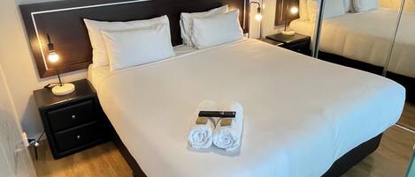 1 soverom, strykejern/-brett, wi-fi (inkludert) og sengetøy