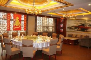 Banquet hall - Xintian Hotel (Fei County)