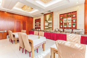 Dining - Xintian Hotel (Fei County)