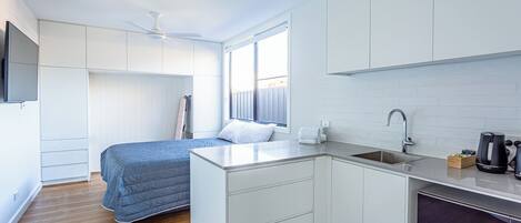 1 bedroom, iron/ironing board, free WiFi, bed sheets