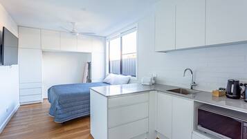 1 bedroom, iron/ironing board, free WiFi, bed sheets