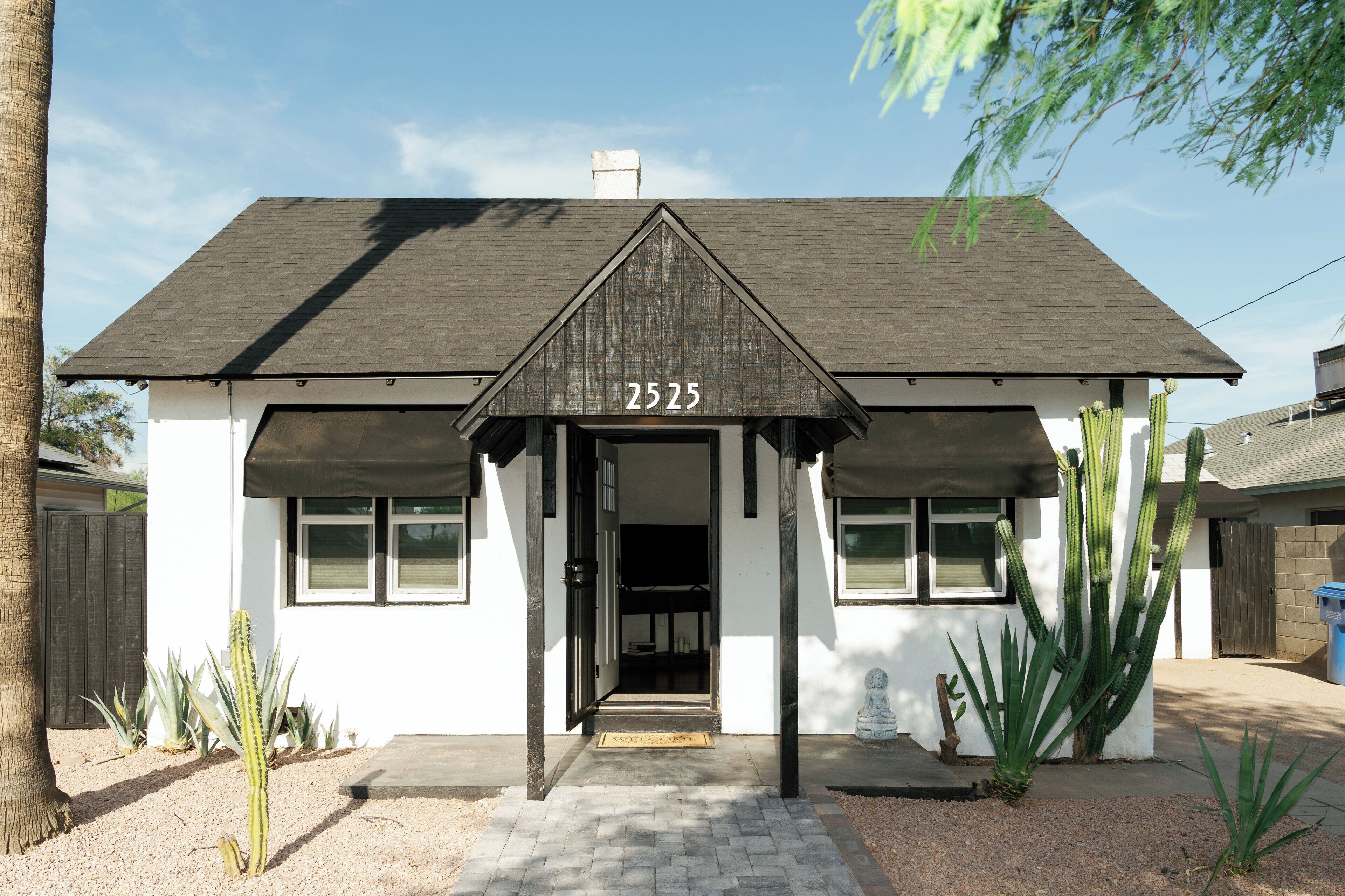 Charming 1-bedroom house with AC, WiFi in central Phoenix