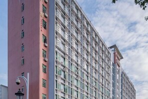 Exterior - Lavande Hotel Shenzhen Longgang Dayun Center Jixiang Metro Station (Shenzhen)