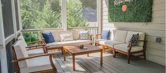 The Southern Peach Mansion - Entire Home in the Heart of Atlanta, GA