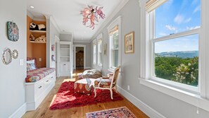 6 bedrooms, free WiFi, bed sheets