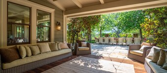 Sonoma Vista Estate - 7 BD, Pool, Spa, Near Plaza