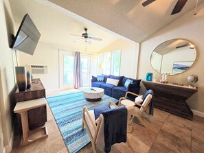 Smart TV - Better to WAKE at the LAKE (Hot Springs)