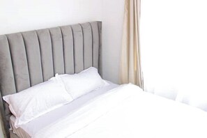 1 bedroom, WiFi, bed sheets
