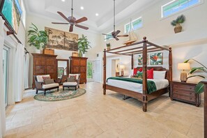 7 habitaciones, escritorio y tabla de planchar con plancha 