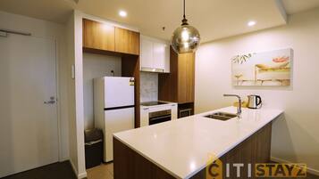 Micro-ondas, fogão, cooktop, lava-louças