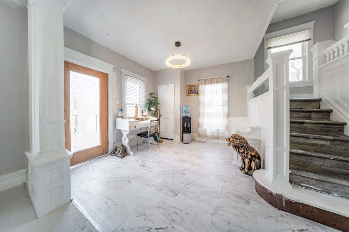 Large 5-Bed, 2-Bath Central Akron Group House