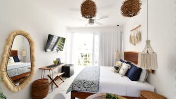 Studio Superior, 1 giường cỡ king, hồ bơi riêng | Bàn ủi/dụng cụ ủi quần áo, truy cập Internet không dây miễn phí