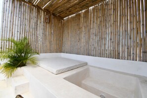 Superior Studio, 1 King Bed, Private Pool | Private pool