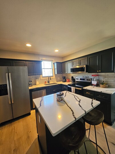 Charming 1-Bedroom Carriage House Near Marietta Square