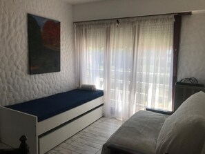 2 chambres, fer et planche Ă repasser, Wi-Fi, literie fournie