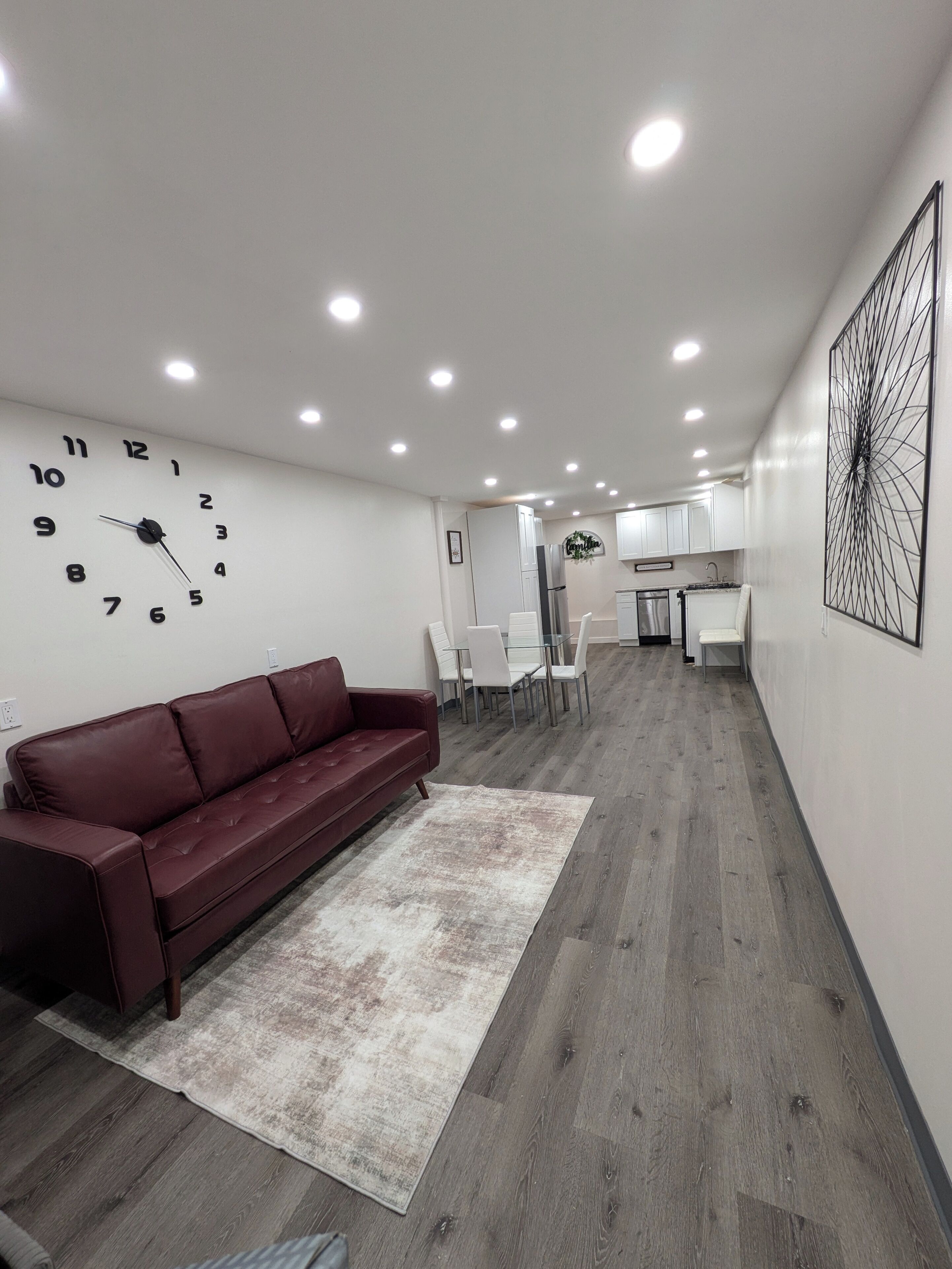 Charming 2-bedroom apartment with WiFi, AC in enchanting Passaic