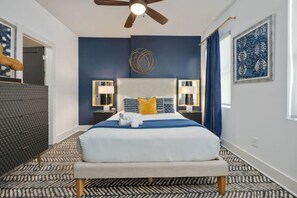 3 bedrooms, desk, iron/ironing board, WiFi