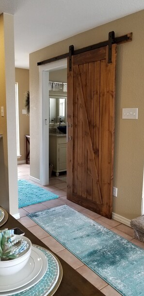 Interior - Charming townhome with WiFi and AC in wonderful North Padre Island on the canal. (Corpus Christi)