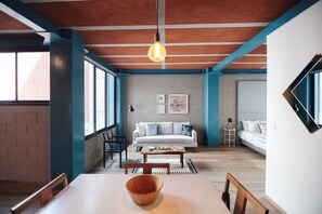 小型公寓, 阳台, 城市景观 | 1 多间卧室、熨斗/熨衣板