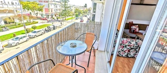 Plaza de Toros 3-Bedroom Apartment with Balcony