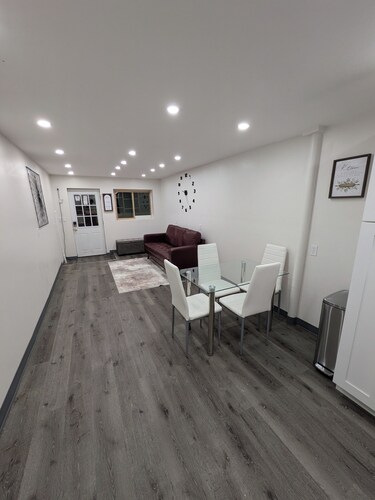 3-bedroom apartment in fantastic Passaic with WiFi, AC. Enjoy your stay. 