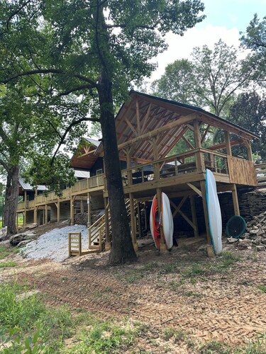 Griffen Mill Properties Cabin #6  next to Uchee Creek.  WiFi and AC in  Salem Al