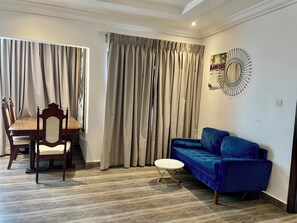 In-room dining - Workview Suites by Pot of Gold (Accra)