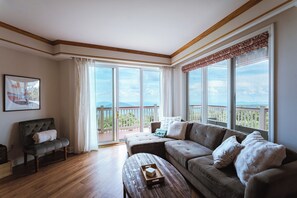 Smart TV, fireplace - Buena Vista - Your Panoramic Retreat - Million Dollar View (Wintergreen Resort)