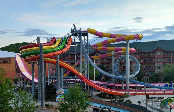 Innenpool, Außenpool