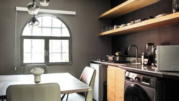 Family Apartment | Private kitchen | Fridge, microwave, oven, stovetop