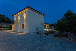 Exterior - Villa Loni with Pool & Seaview (Bajčići (Krk))