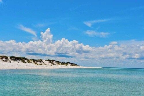 Fontainebleau 335 by Avantstay Beachfront Access