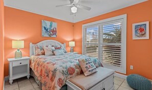 3 bedrooms, desk, iron/ironing board, WiFi