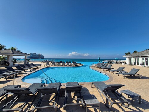 Stunning Caribbean Ocean Views Centrally Located - Golf Cart Arrangements