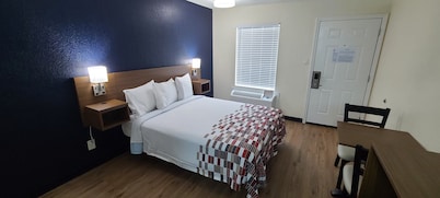 Red Roof Inn Byron
