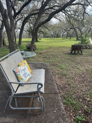 Property grounds - Casita on the Ranch-wildlife,sunsets, stars, relax (Spring Branch)