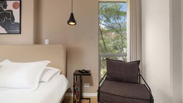 1 bedroom, in-room safe, desk, iron/ironing board
