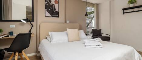 1 bedroom, in-room safe, desk, iron/ironing board