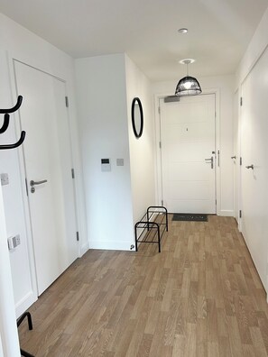 Interior - Modern, New, Amazing 2 Bed Flat in East London (Barking)