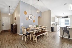 Dining - 5/3 Pool home located in Reserve at Town Center Community! (Davenport)