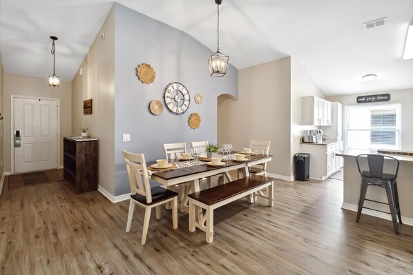 Dining - 5/3 Pool home located in Reserve at Town Center Community! (Davenport)