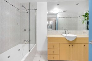 Shower, hair dryer, towels
