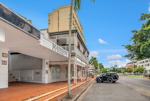 Exterior - Portofino Coastal Retreat-Spacious & Stylish Cairns Apartment | Walk to Esplanade & Lagoon! (Cairns City)