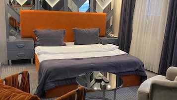 Studio | Free WiFi, bed sheets, wheelchair access