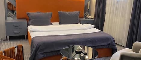 Studio | Free WiFi, bed sheets, wheelchair access