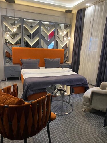 VALERON SUITE PREMIUM