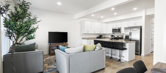 3-bedroom townhome in serene Spokane Valley with AC