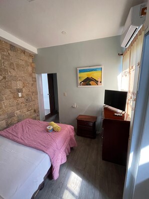 1 chambre, Wi-Fi gratuit, draps fournis